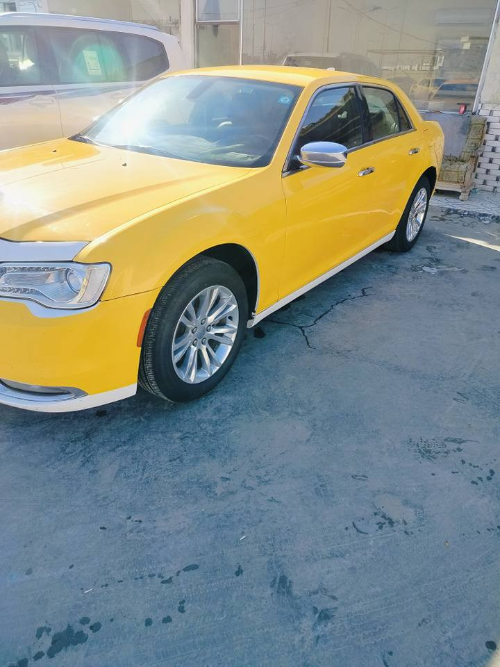 السلام عليكم وبامه مديل 18 اصل رقم بغداد بسمي مكينه كير اكسن حداده طخم ويلات طخم تاير جديد بدون ايرباك سياره حلوه وجهزه للبيع مراوس عادي مكاني ميسان *********** سعر 225 بيه مجال قليل
