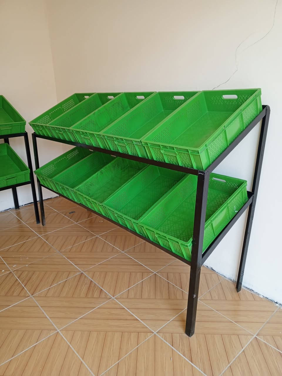 ستاندی میوه بەکارنەهاتییه بو فڕوشتن . 20 سندوقی میوەی دەرەجە یەکی لەگەڵه. هیچ بەکارنەهاتووە.
شوێن هەولێر
بۆ داواکاری نامە بنیرە


**إذا كنت صاحب هذا الإعلان وتريد حذفه لأي سبب، رجاءا أرسل رسالة إلى الدعم الفني**