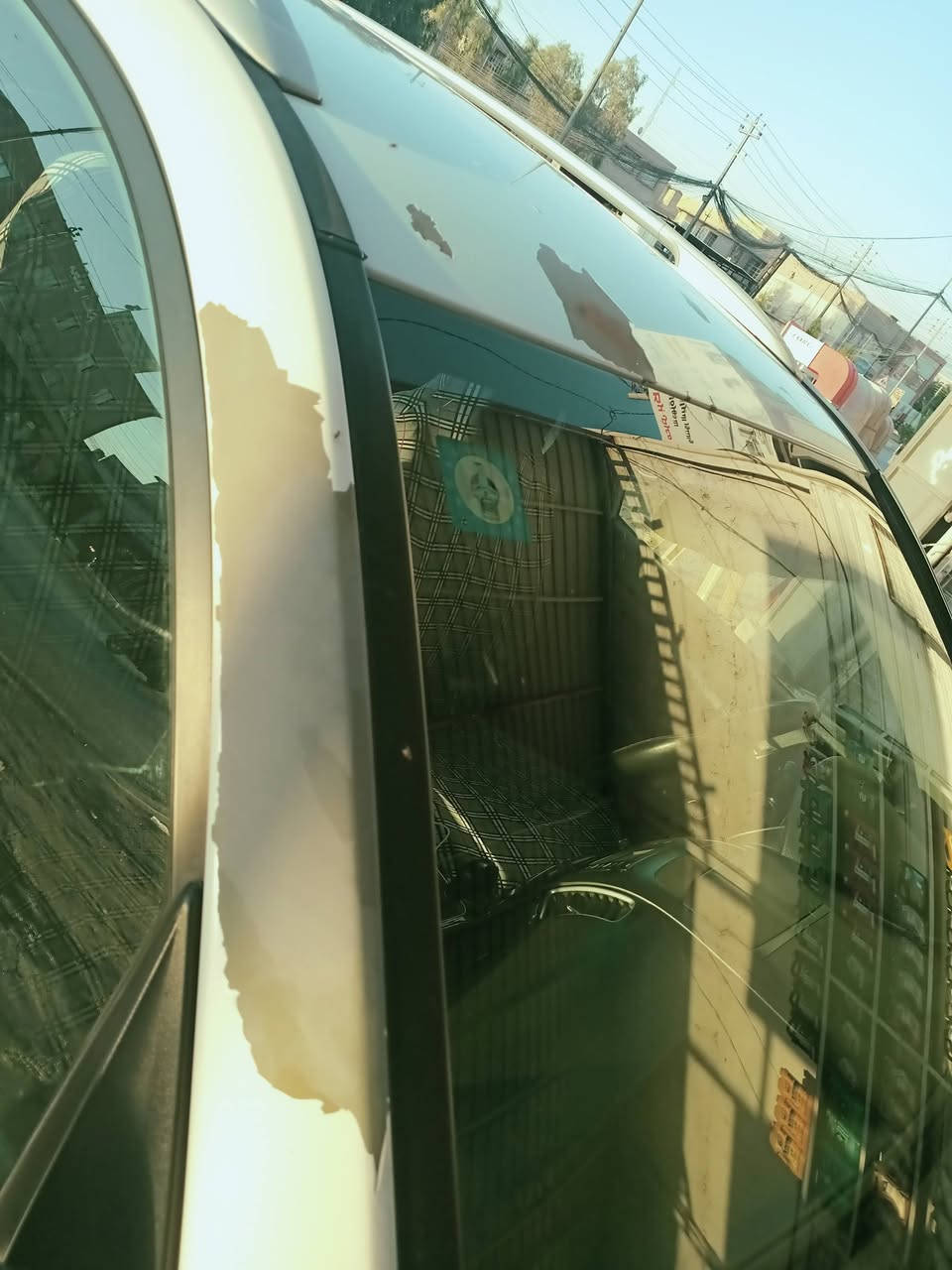 #للبيع | كيا سورينتو 2015 - بحالة ممتازة وجاهزة للاستخدام 🚘
السيارة نظيفة جداً (استخدام موظف وكانت مخزنة)، مكفولة من أي مصاريف ميكانيكية، وجاهزة للاستخدام اليومي مباشرة.

📊 المواصفات والتفاصيل:

الموديل: كيا سورينتو 2015 (وارد أمريكي).

اللون: أبيض شذري مميز.

المحرك: 2.4 GDi (قوي واقتصادي).

الممشى: 90 ألف ميل فقط (حقيقي).

الرقم: 309 كربلاء (رقم مميز).

✨ مميزات إضافية:

التبريد ثلج ويعمل بكفاءة عالية جداً ❄️.

محرك وكير بحالة ممتازة وبشرط الفحص.

السبير والكتلوكات الأصلية للسيارة موجودة بالكامل.

⚠️ تفاصيل الحادث:
حادث سابق خفيف جداً وتم تصليحه بشكل احترافي (تبديل البنيد والجنح/الشامبرلغ للجهة اليسرى فقط) بدون أي تأثير على الشاصي أو لغد السيارة.

📍 مكان المعاينة: كربلاء
💰 السعر المطلوب: [160]
📞 للاستفسار والاتصال: [***********]
