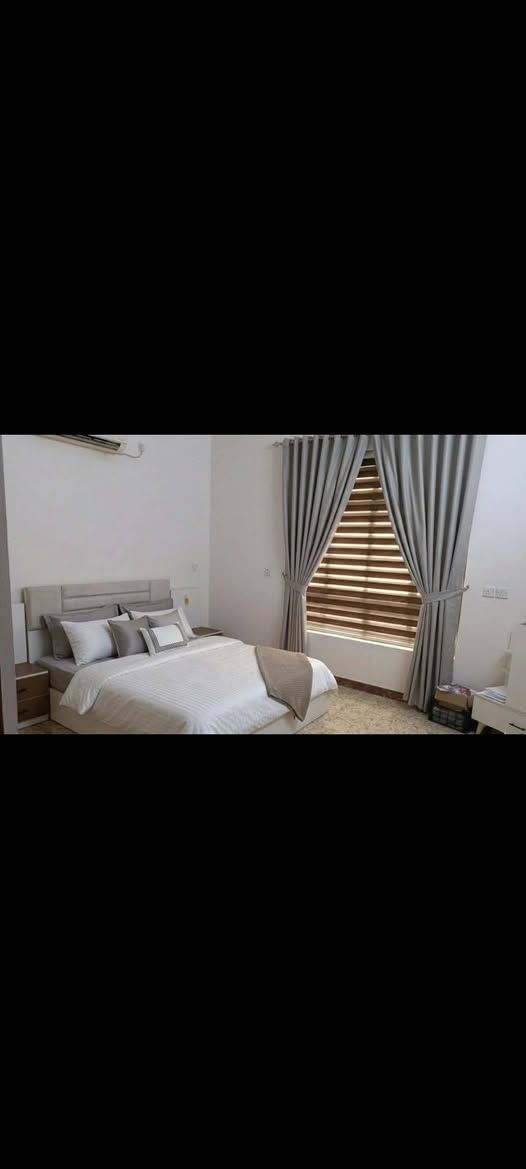 🏡 بيت للبيع – موقع مميز في الزعفرانية (زراعي الأربع شوارع)
للبيع دار سكني بمساحة واجهة 5 × 20 متر، يتكون من:

✅ 3 غرف نوم
✅ مطبخ
✅ حمّامين (خدمات عدد 2)
✅ بيتونة
✅ سطحان
✅ تشطيب كامل شتايكر ونثر
✅ استقبال واسع
✅ خدمات خارجية متكاملة

📍 الموقع: الزعفرانية – زراعي الأربع شوارع (أراضي علي مكلف).

📞 للاستفسار والتواصل:
***********
