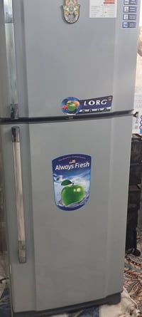 ثلاجة • للبيع • أجهزة منزلية