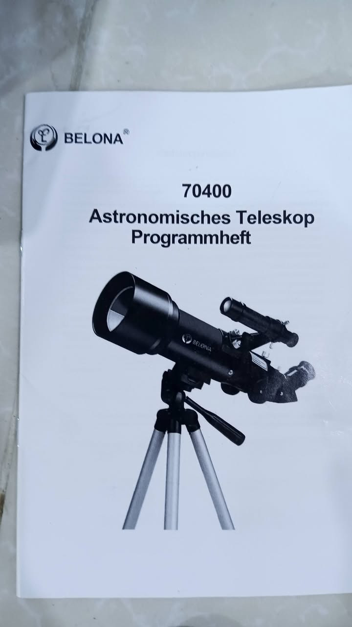 تلسكوب فلكي انكساري ماركة( Belona) 70400
 يتميز بفتحة عدسة قطرها 70 ملم وطول بؤري يبلغ 400 ملم.الاستخدامات: مناسب لرصد القمر، الكواكب، وتجمعات النجوم.الملحقات: يأتي عادةً مع حقيبة حمل وترايبود (حامل ثلاثي) قابل للتعديل لسهولة التنقل والاستخدام.والعدسات وحامل الهاتف للتصوير
السعر 80 الف مع التوصيل


**إذا كنت صاحب هذا الإعلان وتريد حذفه لأي سبب، رجاءا أرسل رسالة إلى الدعم الفني**
