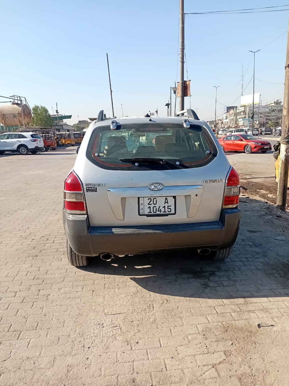 توكسان 2008
ستة سلندر حجم المحرك 3000
كير ومحرك مكفولات
رقم ديالى انكليزي
كشرتهة حلوة لاصبغ ولا معجون
مكانهة بغداد
ترايهة وين متريد
تايرات باتري جدد 
تبريد ثلج تدفئة شغالة
السعر 90 وبيهة مجال
اتصال او واتساب على الرقم
صاحب السيارة سيارة باسمة
تحويل ثاني يوم

*********** 

غير متواجد عل فيس
