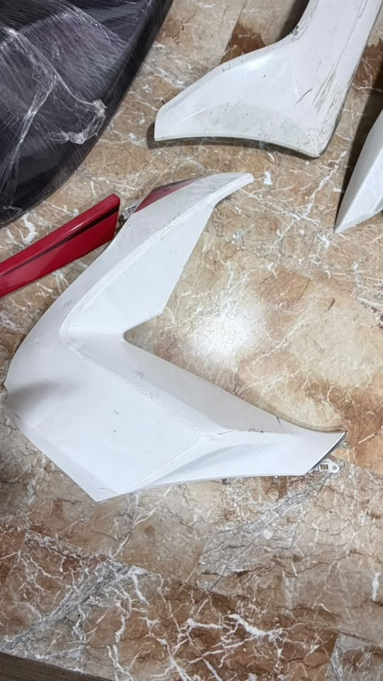 كفرات بي سي اكس
كفرات pcx جيل ثاني خمسينيه اصل 
مضررات اني جناي 
تعبن كفراتها 
والقديمات للبيع 
وياهن الكشن 
سعر 140 قابل للتفاوض 
توصيل داخل بغداد موجود 
***********
