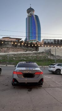 بي ام دبليو ٥٢٠i • موديل ٢٠٢٥ • ماشي ١٤٠٠٠