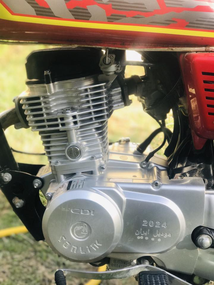 تايكر مديل 24 اوراق محرك مكفول برغي مامفتوح بي الدراجه خير من الله كلشي ماعايزه مكاني ديوانيه السعر 650 وبيهة مجال بصيط *********** اتصل وشلع عيوني
