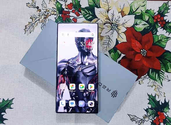 ريد ماجك 10 برو
جهاز اخو جديد مستخدم قليل 
جهاز مكفول غراض كامله 
 ذاكره 256 رام 12+12
السعر 750 قفل 
مكاني نجف ***********
