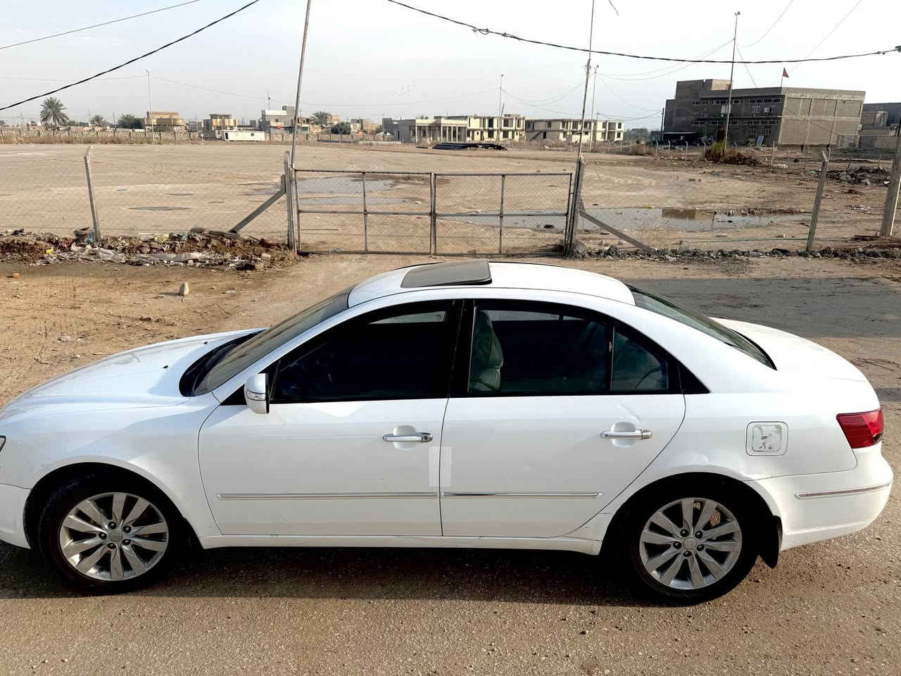 السلام عليكم 
سوناتا خليجي 2010
كامل مواصفات للاخير 
فتحه قماره اشاير بلمري شاشه كامره منضومه زنون 
تخم تاير صدر امامي خلفي جديد 
محرك 2400شرط كير كله جديد 
داخل عسلي ويل كب جديد حتى الاسبير
تبريد تدفئه كله شغال سياره جديده بمعنى الكلمه
مال جناي وبلخير ع الياخذهه مابيهه اي نقص
بدون ضرر بيهه صبغ قطعتين فقط 
رقم كربلاء بأسمي(ترهم مراوس)
السعر 128
كربلاء طويريج 
***********
***********
