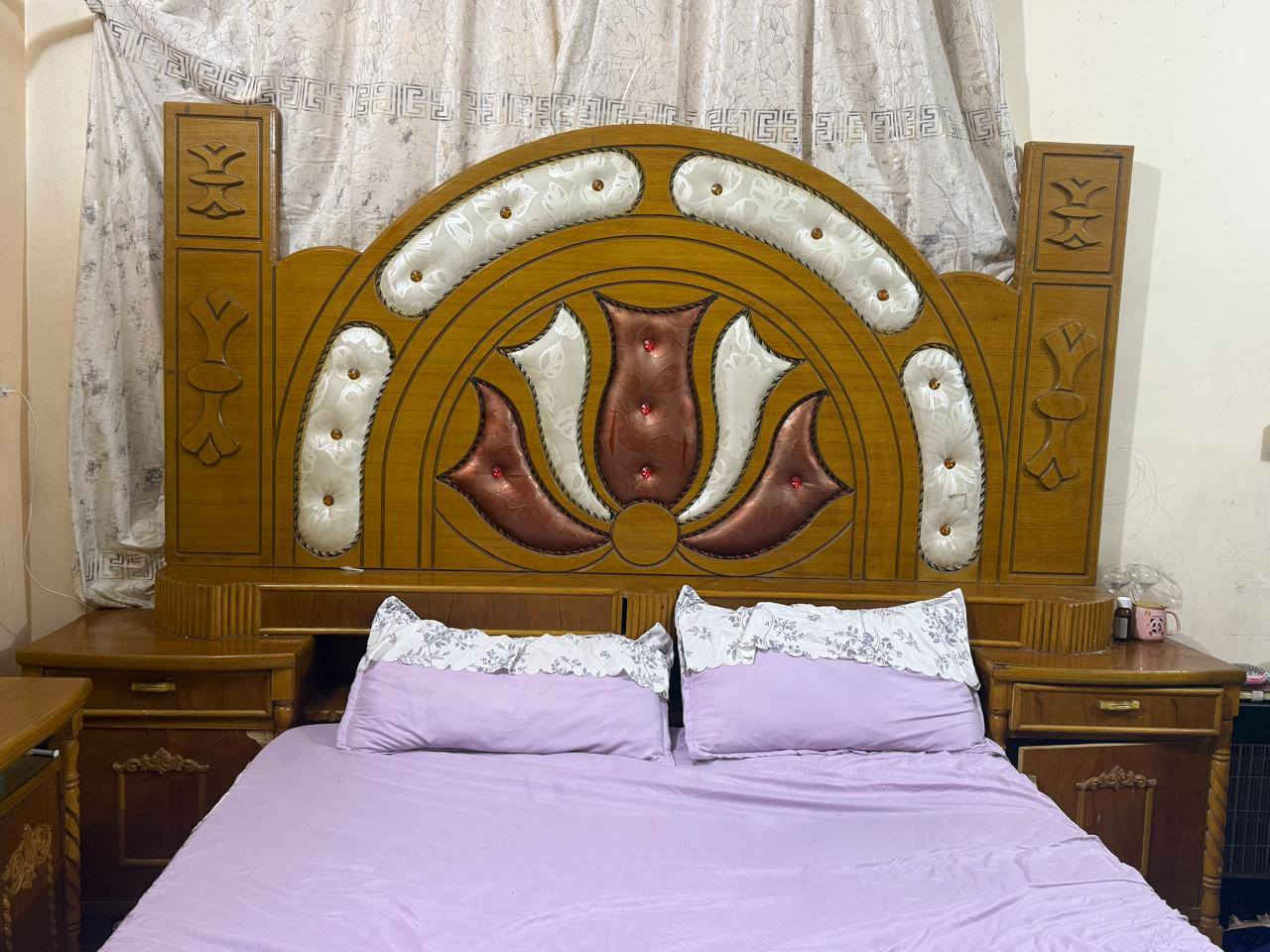 السلام عليكم غرفه اخشاب صاج طابقين السعر مليون و100 وبيه مجال 
العنوان كربلاء حي التحدي ***********
