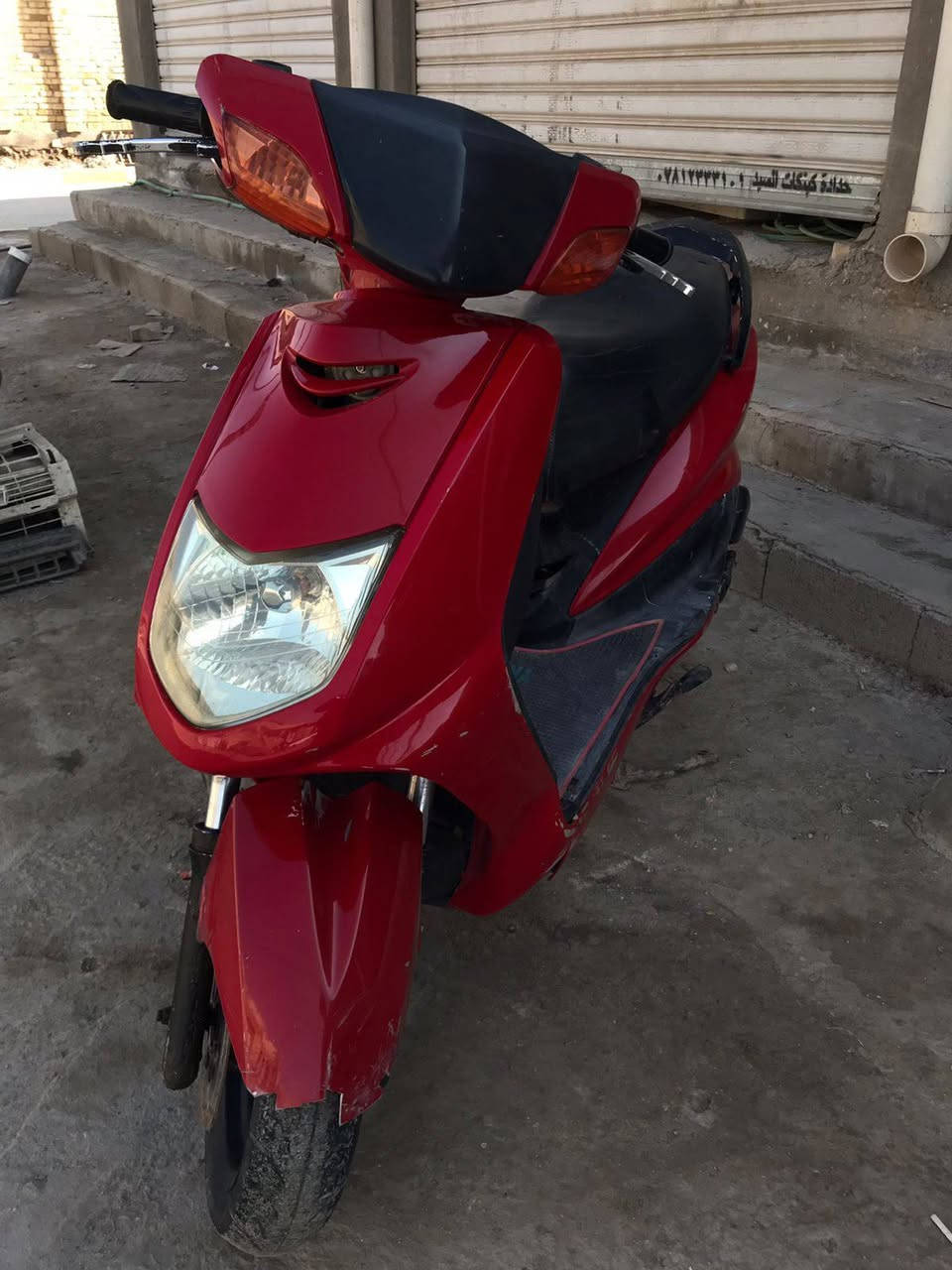 سكنس نثيه 
مجفته تجفيت كله اصلي
تواير جدد 
سلف هندر كله شغال كهرباياته شغاله 
سعره 400 بيه مجال قليل
***********
