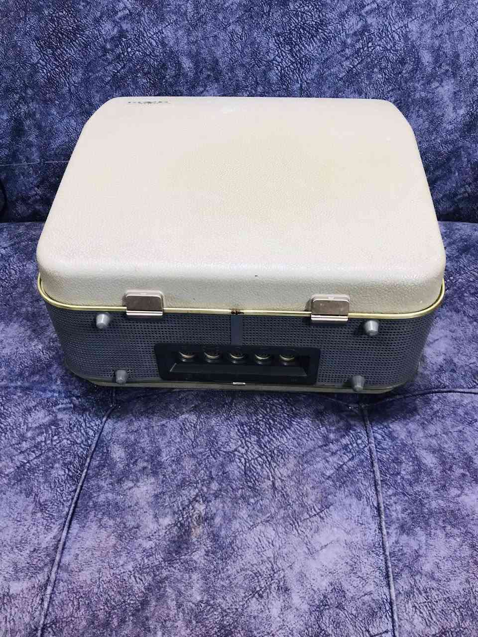 للبيع TK-40 كرونديك
يشتغل لكن يحتاج ترتيب ابيعه عاطل عاطل
7 انج  عمل الجهاز لمبات 
الي يحتاج الجهاز يراسلني ماسنجر 
للاستفسار مراسلة الصفحة 
وات ساب *********** اتصال
