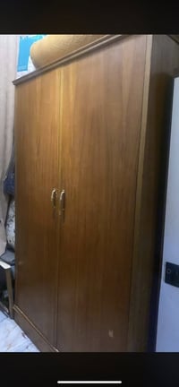 للبيع • خزانة • ديكور