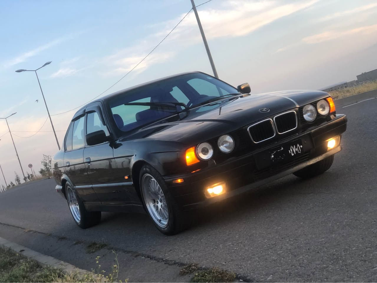 BMW 525 فوول دیگیتاڵ
ماشاءالله لە ماڵی هەموو لایەک 
سبووغ عام لۆ جوانی  پێش و پشتی کەپسە 
کوشن جلد و کارەبای 
4 جام کارەبای
ناو فۆرمیکا
MP FIRE
پانکە کارەبای  4 تایە ویلی شازی لەسەرە 
سەیارەکە بە روو زۆر جوانترە
سیعری 50  وەرەقە و مەجال
تکایە موشتەری نی سەرم مەیەشێنە أربيل, العراق


**إذا كنت صاحب هذا الإعلان وتريد حذفه لأي سبب، رجاءا أرسل رسالة إلى الدعم الفني**