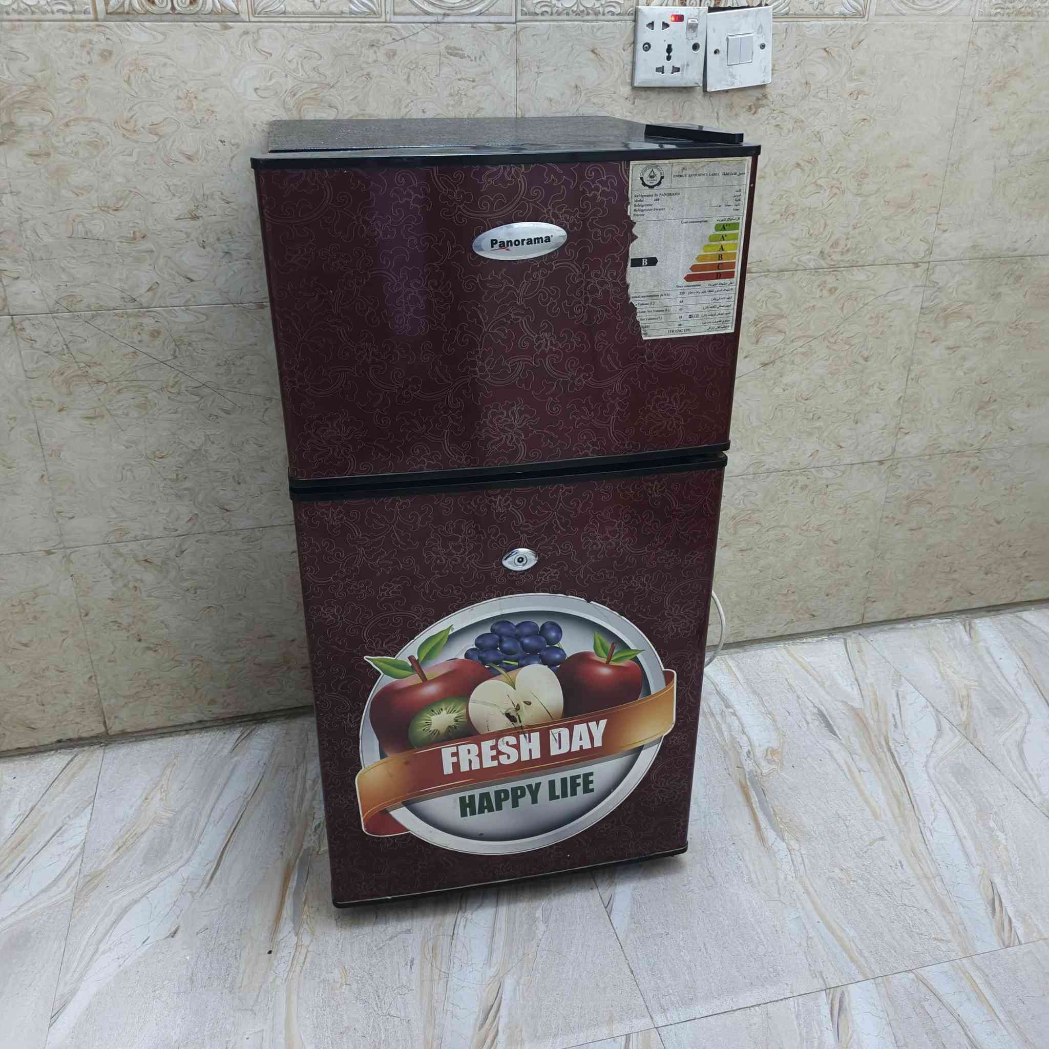 السلام عليكم ثلاجه 6 قدم مال غرفه او مكتب حلوه تبريدها وتجميدها كلش حلو نظيفه كدام عينكم عنوان الشعب للشراي يراسلني واتساب موجود ***********
