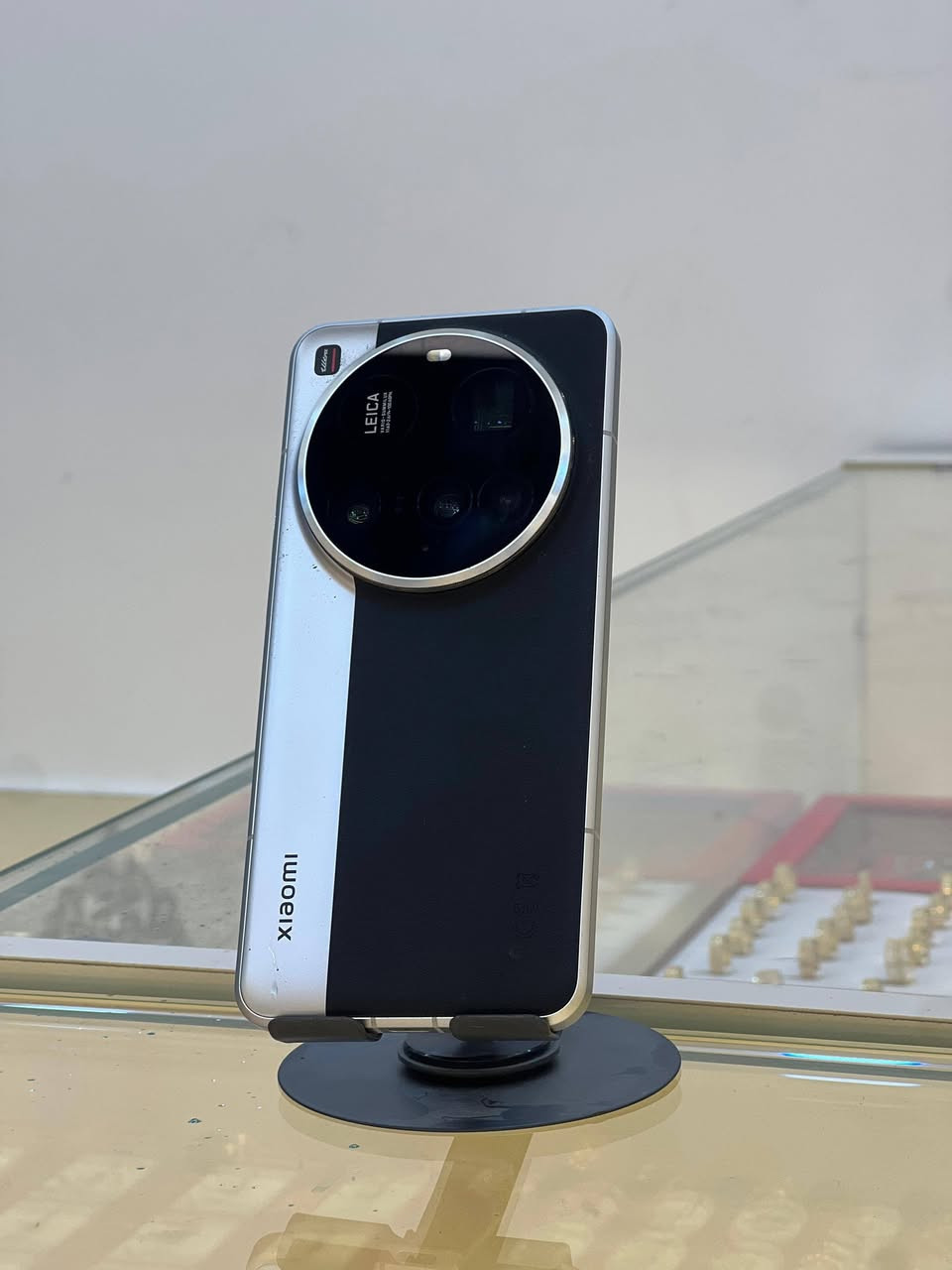 للبيع شاومي 15 ألترا برو
اللون: أسود
الذاكرة: 512GB
الرام: 16GB
حالة الجهاز: نظيف مثل الجديد
🔋 بطارية ممتازة
📦 استخدام خفيف
السعر: مليون و100
للجادين فقط
📞 ***********
الجهاز نظيف، بيه فطر بسيط بالكاميرا الخلفية ما يأثر على التصوير.
