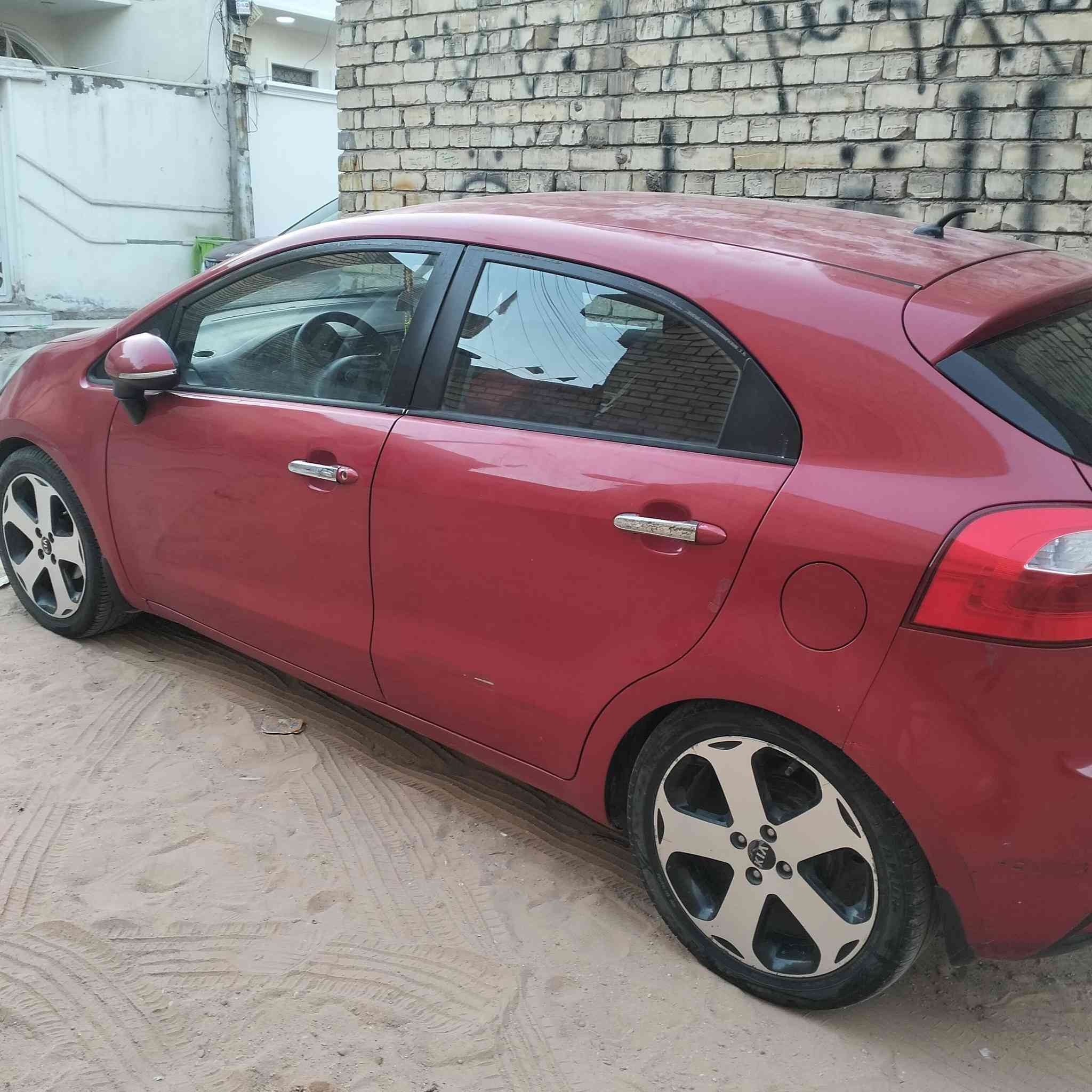 كيه ريو 13هاج بات خليجي الباب مثل ماموضح بل صوره بابين عله البارد رقم اربيل تبريد شغل السياره خير من الله السعر 83 وبيه مجال تفسير زايد عله هاذه ***********
