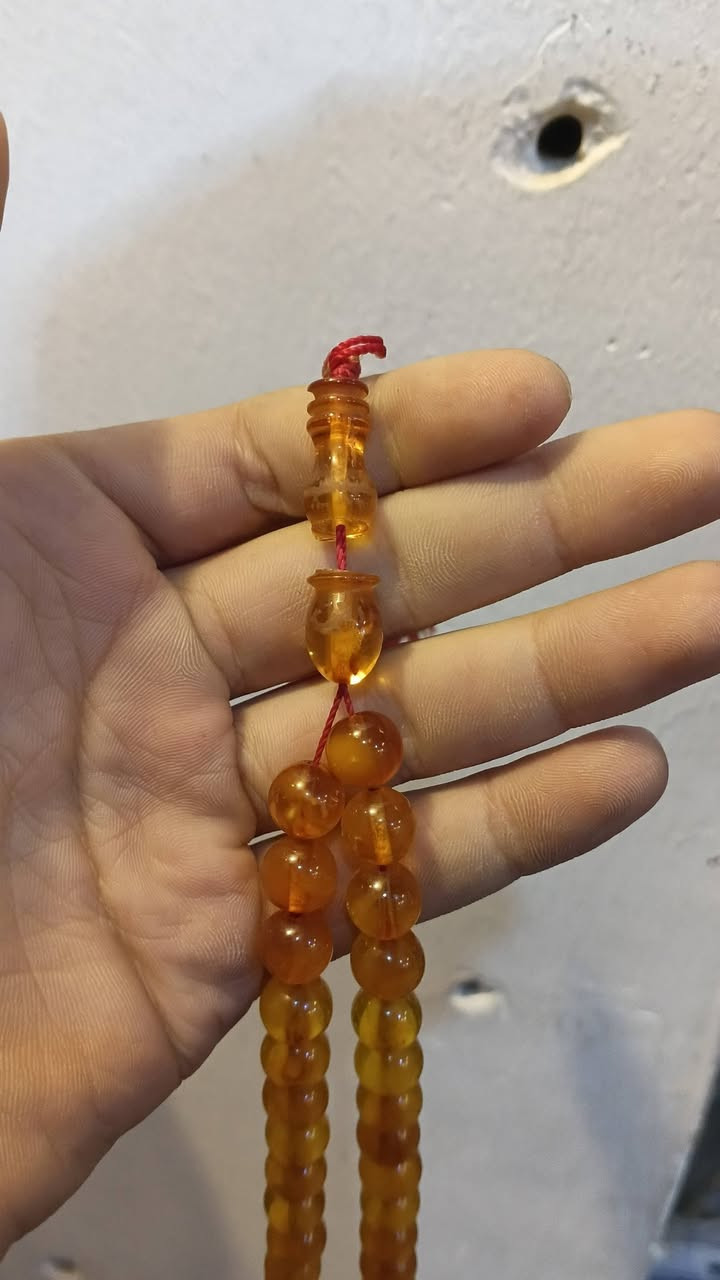 مكلف بلنشر كهرب بولوني حر حر بيها كسر بل شاهد السبحه اصل عقود قديم وزن 30سعر الغرام 13دولار اصليه ذمه ذمه تواصل معه صاحب المسباح ***********
