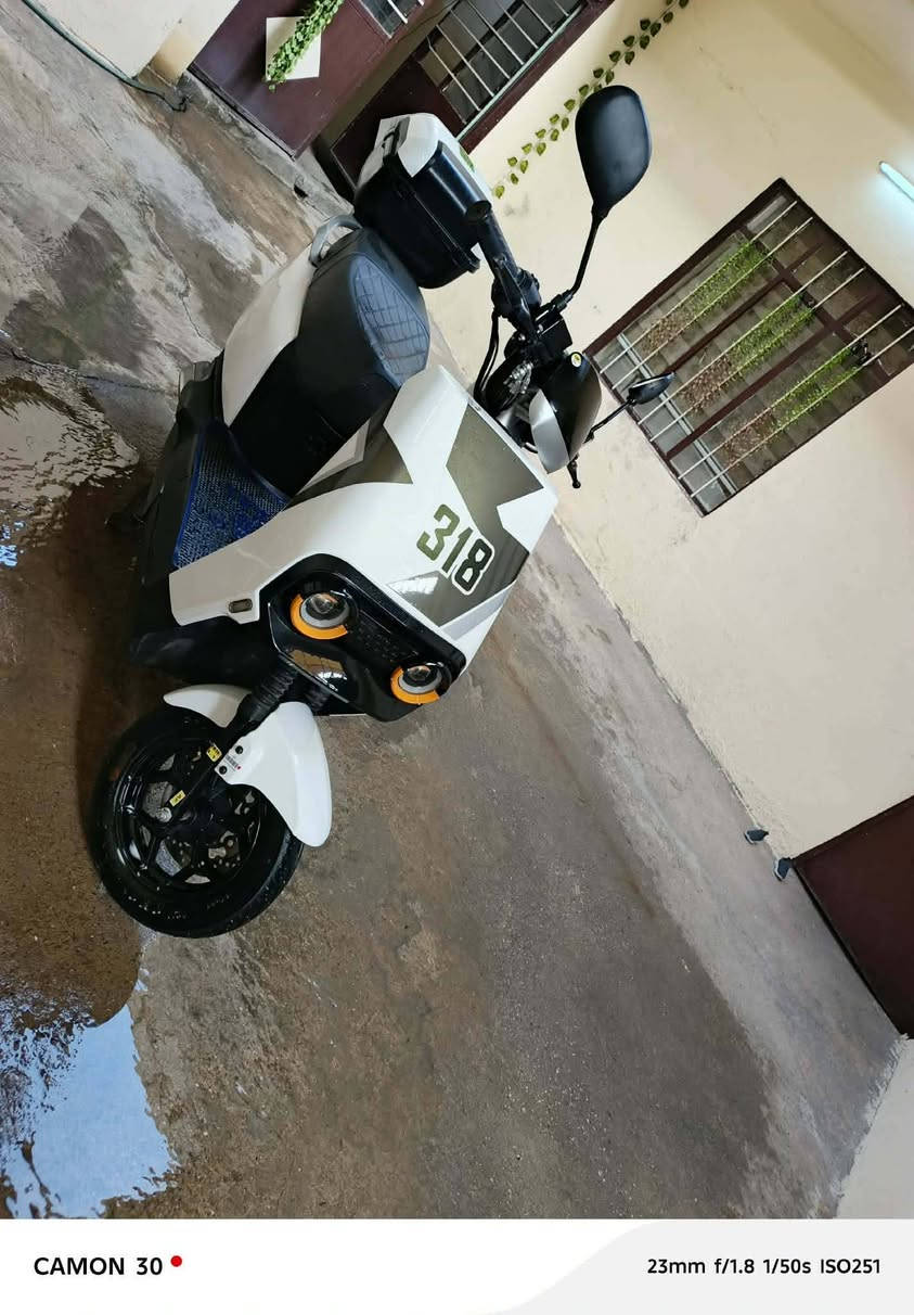 للبيع نظيف السعر ٦٠٠  اتصال ع  ***********
