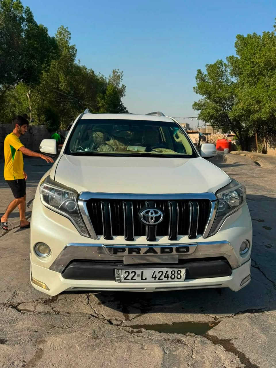 السلام عليكم
برادو ٢٠١٧ مكفول عدا الدعاميه الاماميه مصبوغه وبيها طخه في الجنطه بدون تصليح فئه TXLلون ابيض كويتي دبل تانكي فتحه هوك خلفي ماشيه ١٥٠ الف رقم اربيل باسمي سيارة خير من الله بالعافيه عل الي ياخذها مقدما سعرها 36000$ وبيها مجال
للاستفسار الاتصال عل الرقم التاليه 
***********
***********
عنواني/ بغداد الزعفرانية
