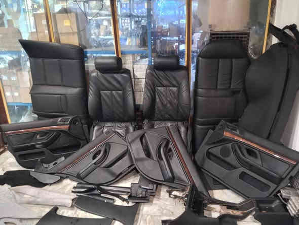 السلام عليكم 
غرفة صقر كامله على اخر حبايه مابيها اي نقص 
تنته ارضيه كشناات نواعم 
السعر 800الف 
العنوان الحله الحي الصناعي الشارع العام شركة المركزي علي يوسف 
*********** للاتصال
