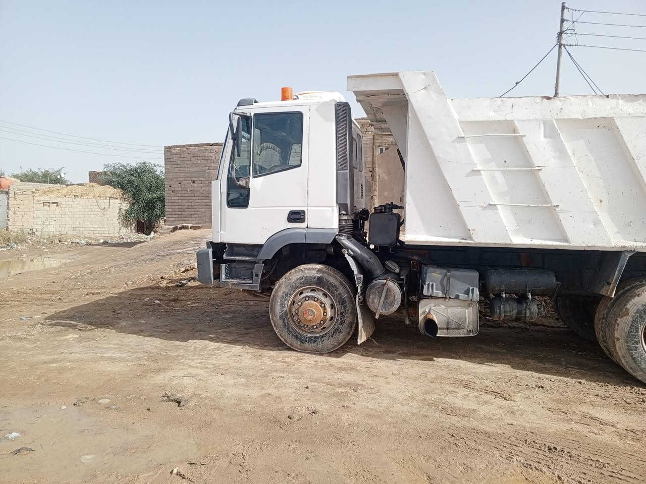 السلام عليك افيكو الفينيه مكينه 120مجفته ستندر كير فلر مجموعه طيره رقم نكليزي المكان  البصره الدير 
***********
