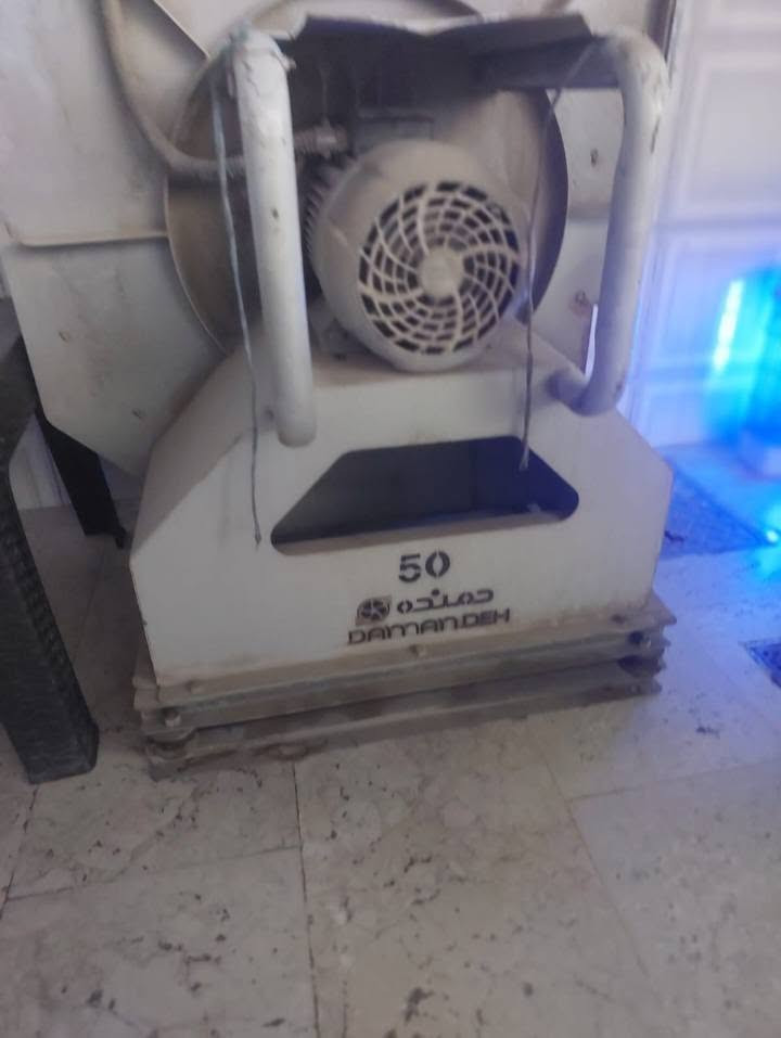 مرحبا 
ساحبة مطابخ فلور حجم كبير استخدام شهر
 السعر ٤٥٠ الف 
الشراي يتصل على الرقم ***********
