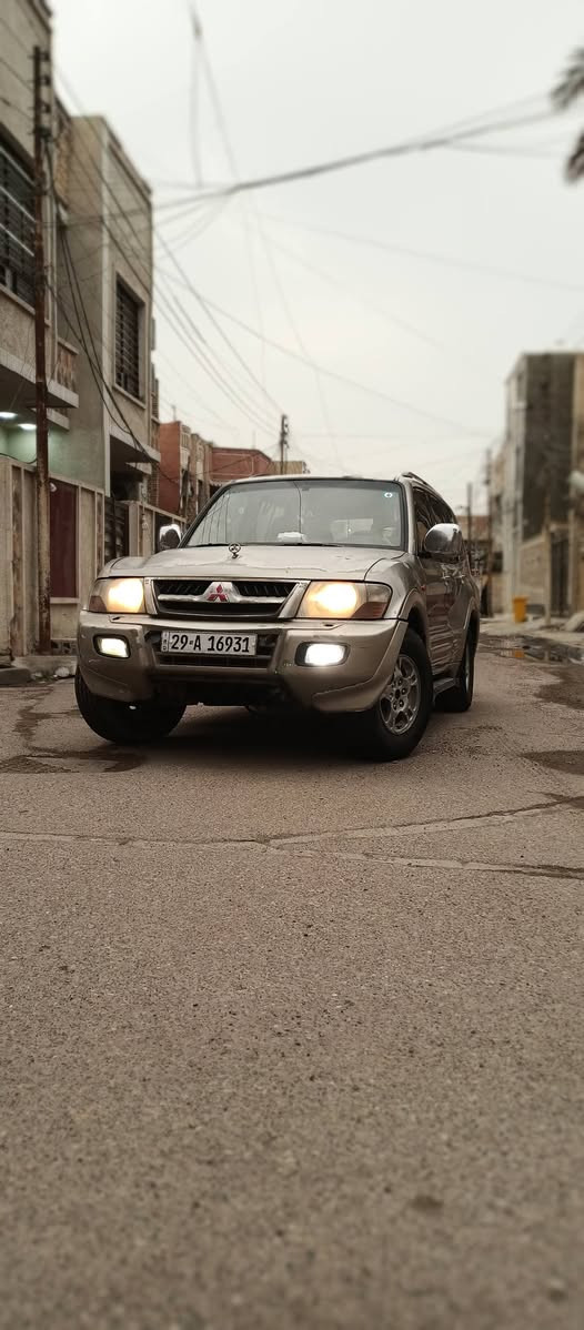 باجيرو موديل 2002رقم دولي باسمي محرك 3500 سبعه راكب ثلاث قطع تبريد مري شفط شاشه اندرويد تخم تايرات جديد فور ويل كامرة خلفية بيه جاملغ بصف السائق بدون حادث مكانهه بغداد الحسينيه السعر 70 وبيه مجال الرقم ***********
