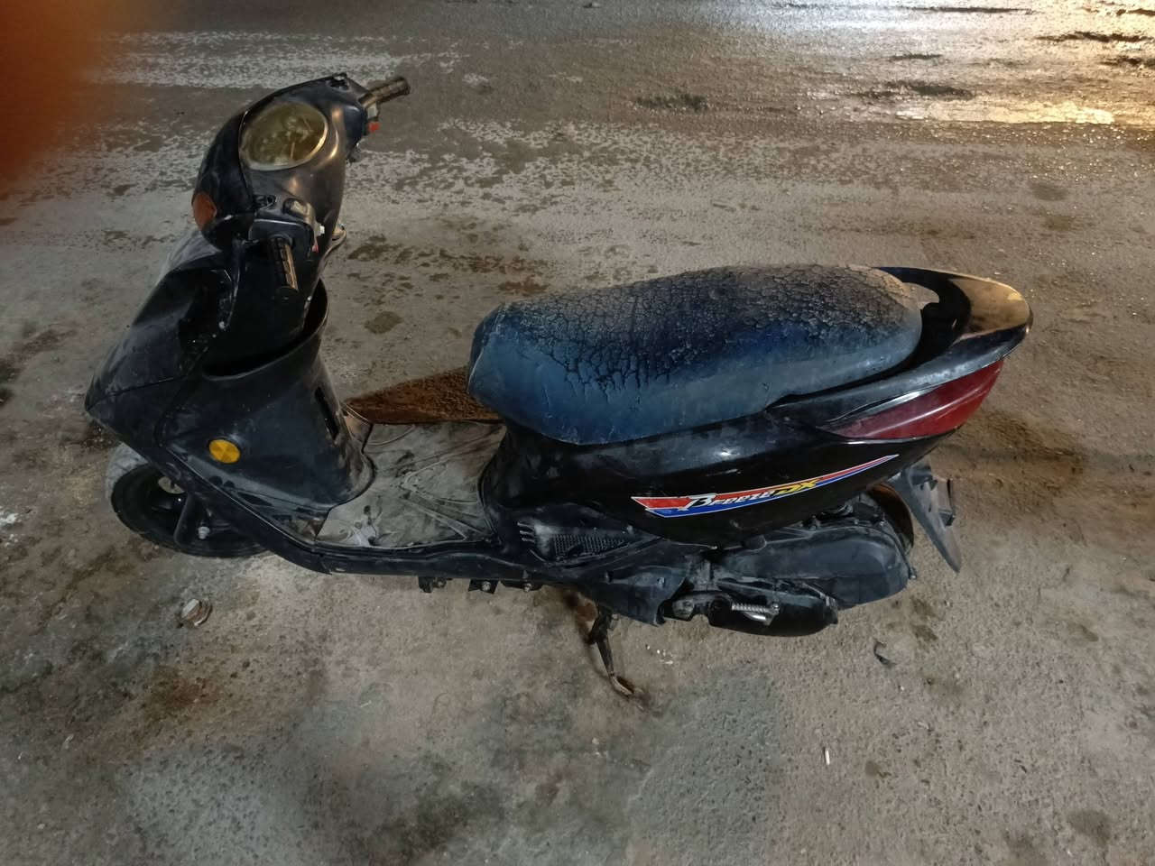 يالله السلام عليكم حبايب بريز لايت ناصي للبيع الدراجة متروكة بس هية كاملة كفرات وكلشي بلادي بس تجي تاخذها طافية ابيع كوم حديد السعر 250 العنوان مدينة الصدر قطاع 7 ساحة مضفر اي ستفسار اخر اتصال مامتواجد خاص شباب اتصل وبخدمتك ***********
