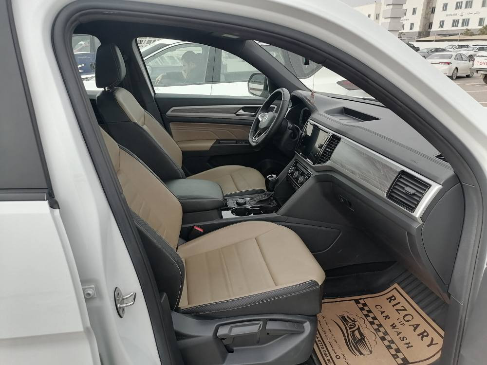 فولگس واگن ئه تله س كرووس مؤديل 22 V6 Se فوول مواصفات أمريكي 41 هه زار مايل رؤشتوه ته نها دوو بست بؤ ياغي هه يه له جانتاي دواوه هيج ئيرباگه كى نه ته قيوه به شه رت هيج مه سره فى تيدا نى يه بؤ به يوه ندى *********** واتساب أربيل, العراق
