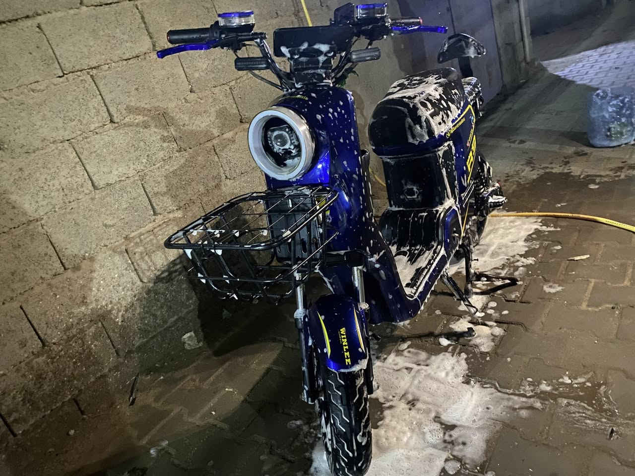 R9 مثل مواضح بلتصوير نضيفه وجاهزه امراوس ويه R7 او X99 وانطي فرق


**إذا كنت صاحب هذا الإعلان وتريد حذفه لأي سبب، رجاءا أرسل رسالة إلى الدعم الفني**