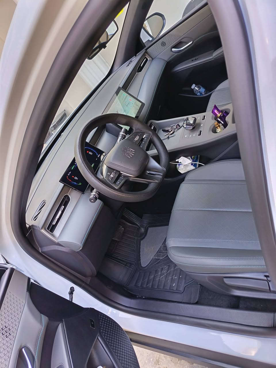 السلام عليكم ورحمة الله وبركاته
كن بلاص 2025  كفاله رقم بغداد باسمي اغراضها كامله شاشه محدثه  منزل برامج كامله ويز مباشر وكلشي تمام للبيع قفل من الاخير 19 و100 مكاني بغداد ***********
