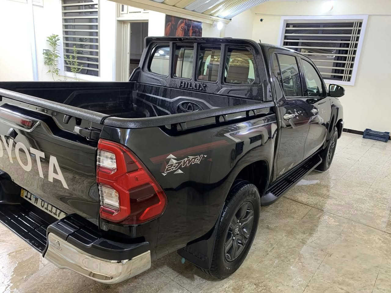 سلام عليكم عندي سياره البيع لوحش السود موديل 2022 سياره سعودي فول موصفات فورويل ماشيه 30 ألف تحويل مباشر رقم بغداد دولي سياره مكفول كفاله عامه سبير مانازل سياره جديده وحلوه عنوان بغداد ولشراي يتصل على رقم ***********
