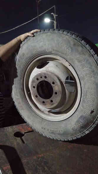 السلام عليكم
وياله بهبهان هاف لوري عدد4 +تايرات عدد4 حجم16 برجستون نضاف كلش المكان بغداد للأستفسار
***********
