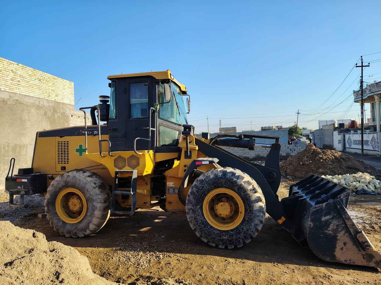 السلام عليكم شفل للبيع ZLحجم 40موديل ٢٠١٣ رقم بغداد مشروع وطني سنويه لل ٢٨تحويل مباشر تخم تاير محرك لاصرف ولابخار كير جديد بريك جديد مكينه جاهزه من كل النواحي كبل للشغل مكان بغداد النهروان السعر (280)وبيه مجال للستفسار (***********)(***********)
