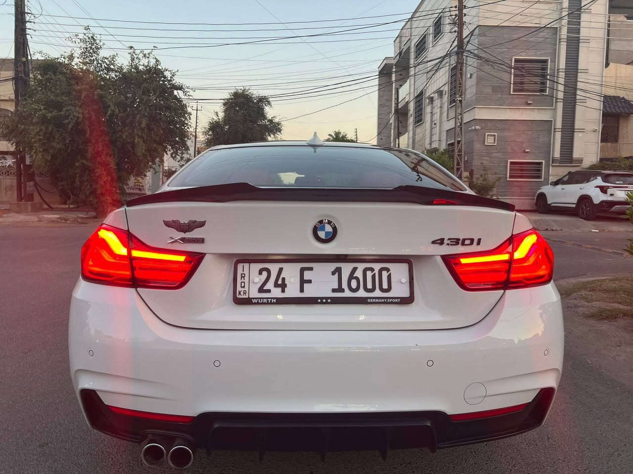 Performance & Drivetrain
​Engine: 2.0L TwinPower Turbocharged Inline-4
​Output: 248 hp @ 5,200 RPM / 258 lb-ft torque @ 1,450 RPM
​Drivetrain: xDrive Intelligent All-Wheel Drive
​Transmission: Quick-shifting 8-speed automatic with steering wheel paddle shifters
​Acceleration: 0-60 MPH in ~5.5 seconds (quick and highly responsive low-end torque)
​Fuel Economy & Efficiency
​** there Rating:** 23 City / 33 Highway MPG
​Combined: 27 MPG (excellent efficiency for an AWD performance vehicle)
​Fuel Capacity: 15.8 gallons
​Specifications & Dimensions
​Seating Capacity: 4 passengers
​Curb Weight: ~3,574 - 3,697 lbs (lightweight, balanced chassis)
​Length / Width: 182.7 inches / 71.9 inches

السيارة للبيع فقط  
السيارة ماشية ٦٩٠٠٠
السعر ٢١ بغداد, العراق


**إذا كنت صاحب هذا الإعلان وتريد حذفه لأي سبب، رجاءا أرسل رسالة إلى الدعم الفني**