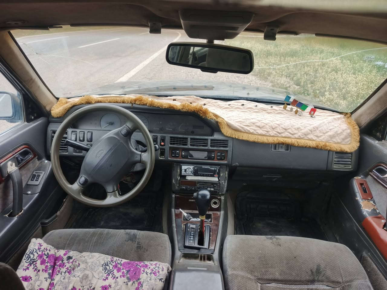 بونتيشا ٩٥محرك لاطش مكسور السلندر كهربائية شغاله صدر مع تاير نضيف سنويه شهر السادس تسقط تحويل مباشر سعر ٢٠وبيها مجال التصليح مكاني ديالى دلي عباس رقم ***********
