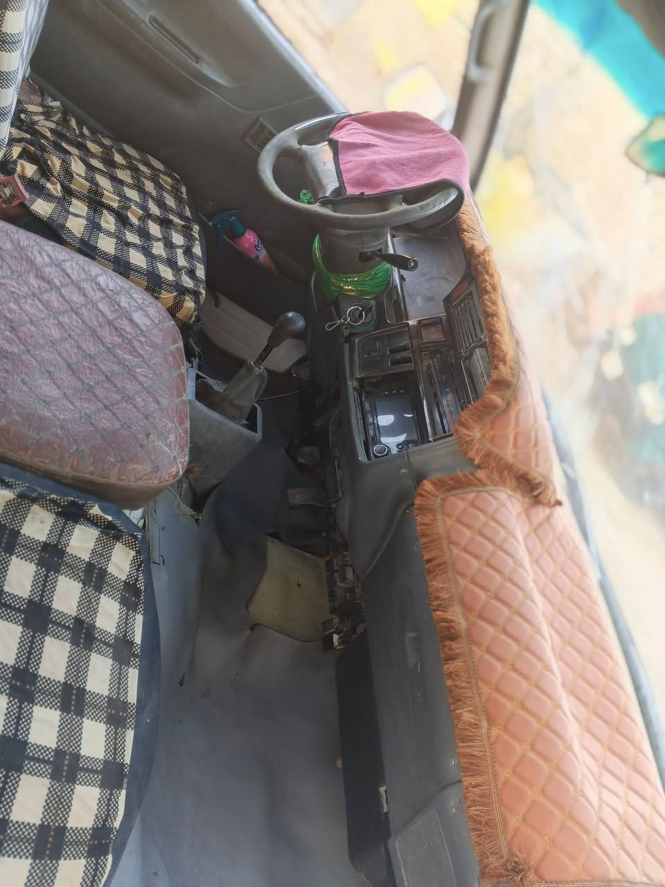 السلام عليكم سياره للبيع موديل 2010 مكفوله كير مكينة رقم صدامي سنويه صاقطه راعية بل نجف السعر 25 ورقه وبية مجال ناصريه سوق الشيوخ الرقم*********** وتساب
