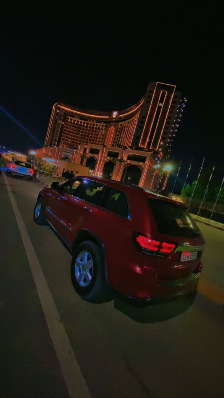 سلام وعليكم جيب لاريدو مديل 11سياره بسمي للبيع كير مكينه صدر تراي تبريد تدفهه كلهه جاهزه وبل كارتون ومامتعوبه بيهه حادثهه جاملغ خلفي فقط وسياره مصبوغه حزام فقط بدون قطره دواخل بجم كبس لا شواصي ولا لغود بيهن شي للستفسار تصل *********** مكان السياره بغداد جديده وسعر 135 وبيهه مجال 🥰🧿
