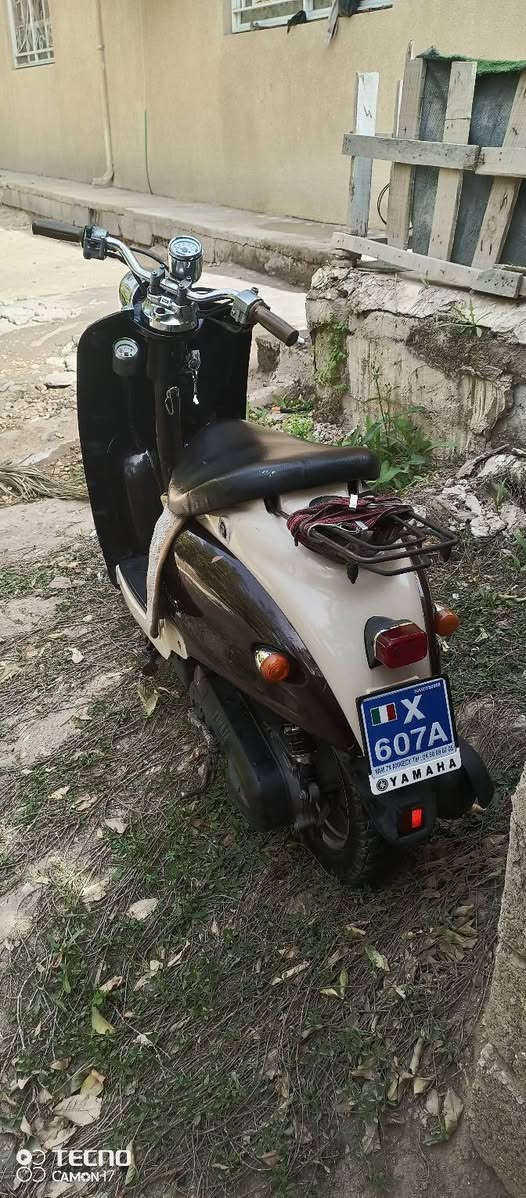 كلاسيك موديل 2000 برغي مامفتوح بيه وصله هم موجود صارله 11شهر نازله حاويه الاتصال ***********
