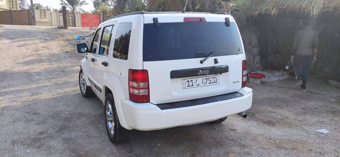 السلام عليكم
جيب لبرتي 2008.
رقم بغداد انكليزي سنوية لغايه 2030.
محوره منضومة غاز
 +لايت زنون 
مكينه وكير حاويه جدد توهن شادهن اترايك لربيل.

تواير توني شاد جدد

باتري جديد

حداديه نضيفه وايظا وياها حداديه احتياط لليريد يشدها 

مكفوله من العيب الشرعي والضربه القويه

مكانها ذي قار
سعرها (75)

واتساب(***********)
