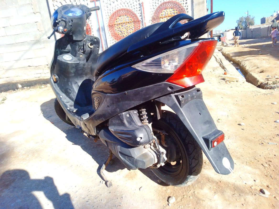 كامكو
موديل 2013
بلاديه 
كفاله عامه
تايرات جدد+باتري جديد+نوزل بلادي+فيتبم جديد!!
لا تنقيص ولا تبخير.
مكان رفاعي
السعر (750)
//***********//
غير متواجد على الفيس
