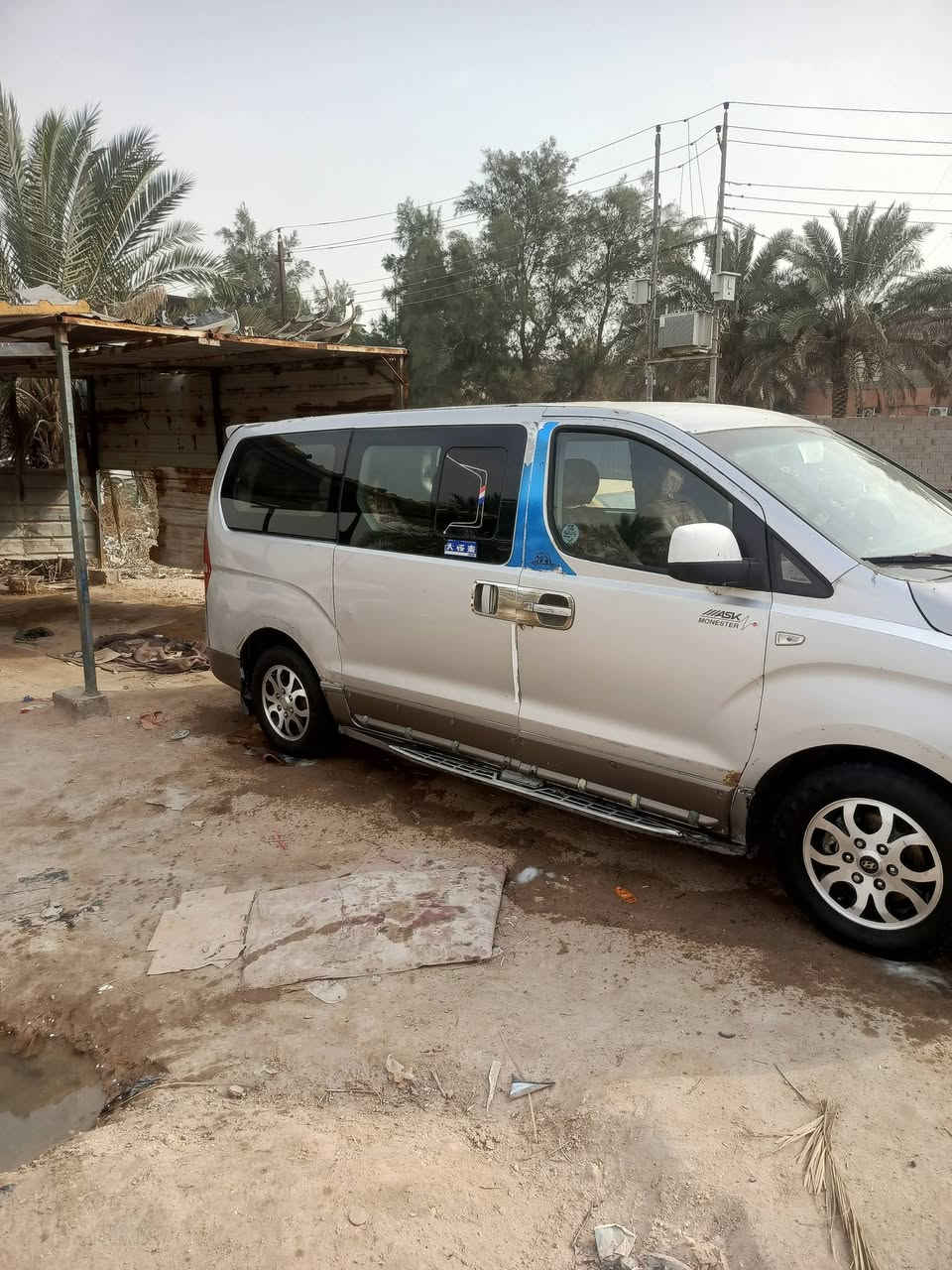 سلام عليكم ستاركس للبيع موديل9سبلاين 12سياره جاهزه دواخل نضيفه للاستفسار رقم ***********
