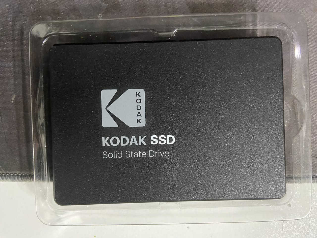 هارد SSD واحد تيرا غير مستخدم براند كوداك X120 Pro السعر 75 الف قفل وتوصيل 5 الف


**إذا كنت صاحب هذا الإعلان وتريد حذفه لأي سبب، رجاءا أرسل رسالة إلى الدعم الفني**