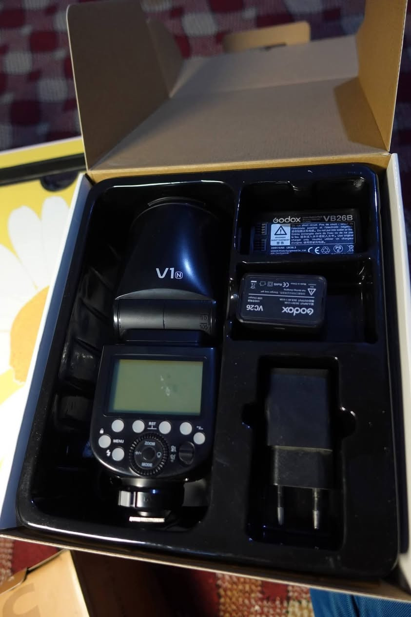 🟥 للبيع مكاني ،، ديوانية
🔴 فلاش V 1 كودوكس مع كامل الملحقاته
🔴 بطارية نيكون تعمل على موديل 7500 ، 7000 ، 7200 ، 7100 ، 600 ، 800 ، 850، 500 
🔴 حقيبة كتف 
🔴 حقيبة ظهر غير مستخدمة (فيها مكان خاص للابتوب)
🔴 حقيبة ظهر حجم متوسط (مكان خاص للابتوب او والايباد)

للاستفسار مراسلة الحساب او. الاتصال واتساب 
***********
اتصال فقط 
***********
