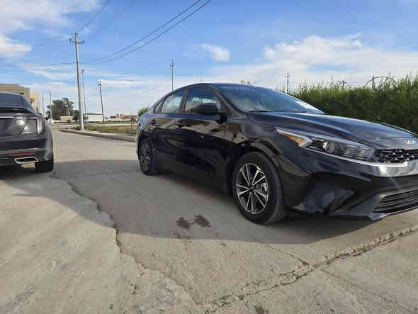 سلام عليكم اخوان
كيا فورتي  2024 ✨️
LXS 
دخول جديد تترقم شمالي 
لون اسود ابو الشذرة 
 بجم كبس بدون ارباك 
مواصفاتها 
مكينة 2000 دوش المرغوب 
ويل كب 
متعددة انظمة القياده (ايكو .نورمال . سبورت)
رادار نظام القيادة الذكيه 
توقف تلقائي عند الاقتراب من جسم قريب 
رادار وتحديد المسار 
مانع الانزلاق مع تحديد السرعة ( الكروز) 
شاشة كبيره بل وسط 
شاشة عطلات
ضرر خلفي بسيط جدا مرفق صور و رقم شاصي .....
الموقع قضاء الحمدانية 
***********
***********
السعر : 157.  و مجال بسيط .
