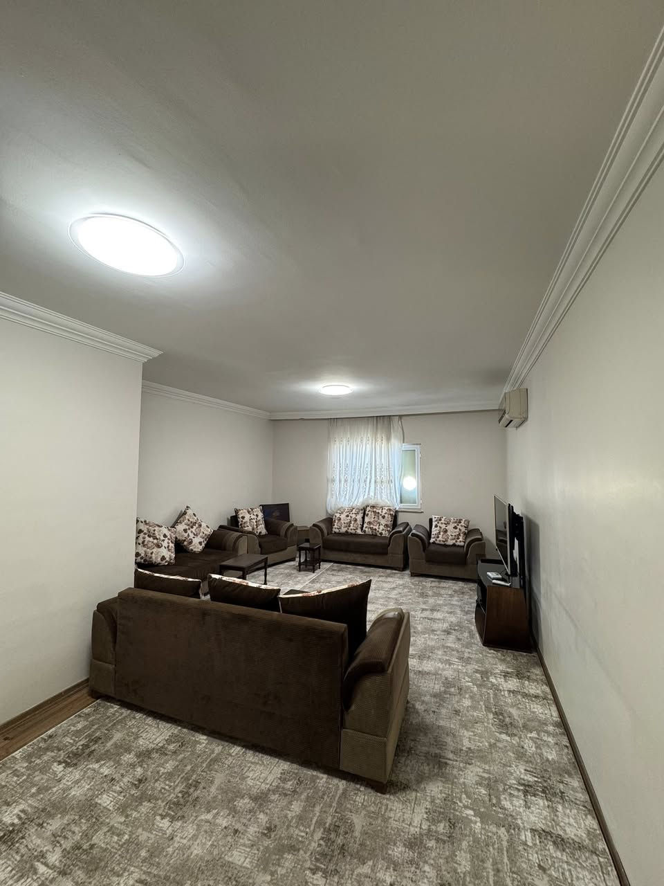 ⁨	⁨	‎ شقة للبيع في / افروستي / مؤثث كامل بحالة جيدة جدا
تنبيه ‼️ اذا كنت ترغب في بيع شقتك في مجمع افروستي يمكنك التواصل معنا على الارقام التالية 

‎الطابق /  6
نوع / B 
مساحة / 168 م
‎

‎ غرف نوم عدد 3 / غرفة استقبال /  مطبخ /  صحيات / بلكونة

‎للاستفسار 
مكتب VIP دهوك للعقارات 

*********** /  ***********

‎ او على الماسنجر أو الواتس اب
#duhok #عقارات #دهوك #عقارات_للبيع #explore #fyp #viral #instagram⁩⁩
