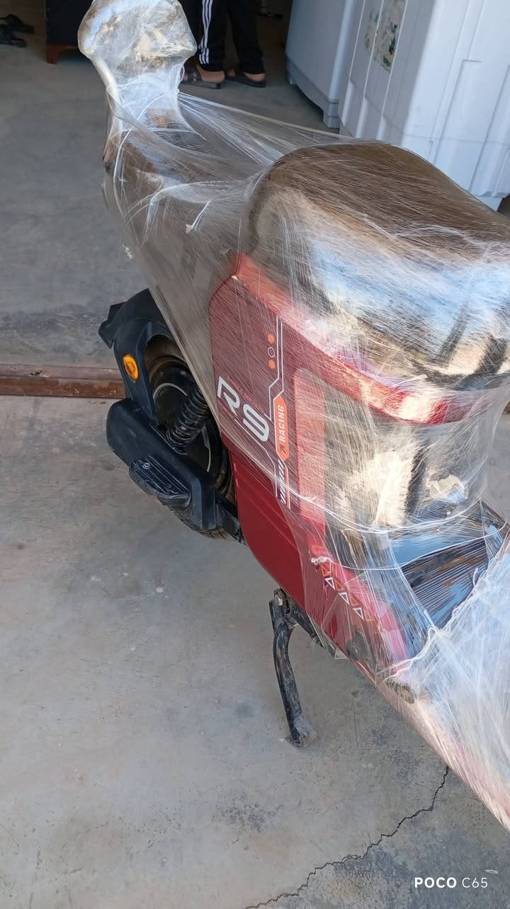سلام وعليكم موطور شحن R9مديل 25.    6بطاريات 32امبير البطاريه فولل سرعه 99حقيقيه  بصمه شغاله  موطور ما ناقصه اي شي كامل مكمل حجم 24. السعر 450وبيه مجال للاستفسار ***********مكاني الضلوعيه
