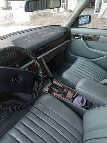 للبيع مارسدس رئاسي محور
موديل 86 ابيض صدفي قواعد بلاديات 
رقم بغداد دولي شرط تحويل جاهزه 
باب قصير غرفه جديده سعرهه58 
*********** هذا راعيه أنه مكلف بنشر
