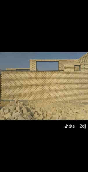 هاذي أحد عمالي من البناء في الكوت مع اخوكم أبو حسين الخلفه للبناء ***********
