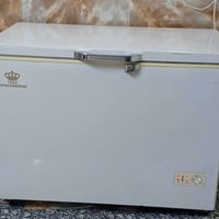 مجمدة ١٠ قدم • نضيفه • بدون تصليح